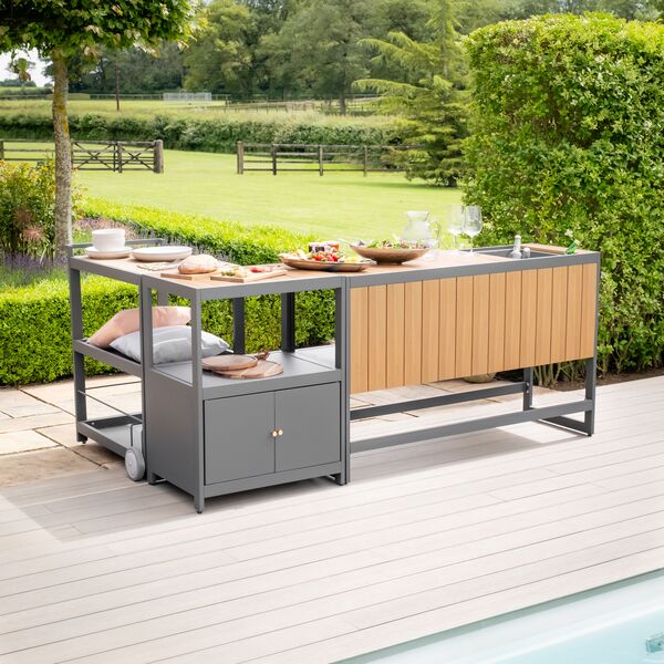 Outdoor kitchen
