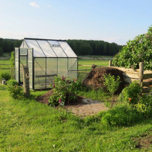 How To Build a Mini Greenhouse For Small Spaces
