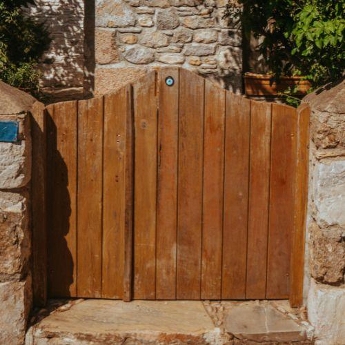 How To Maintain a Wooden Gate: 7 Simple Steps