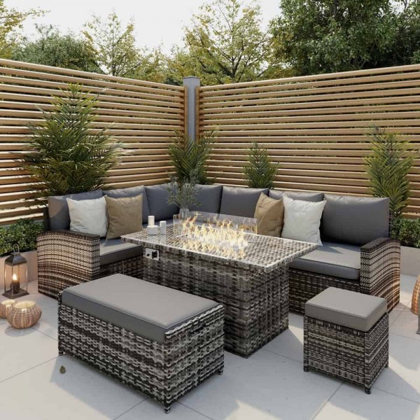 Rattan Garden Furniture with Fire Pit