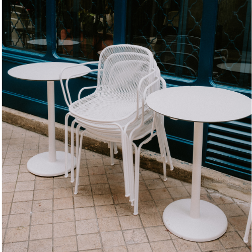 best-way-to-clean-outdoor-plastic-table-chairs-posh-living-magazine